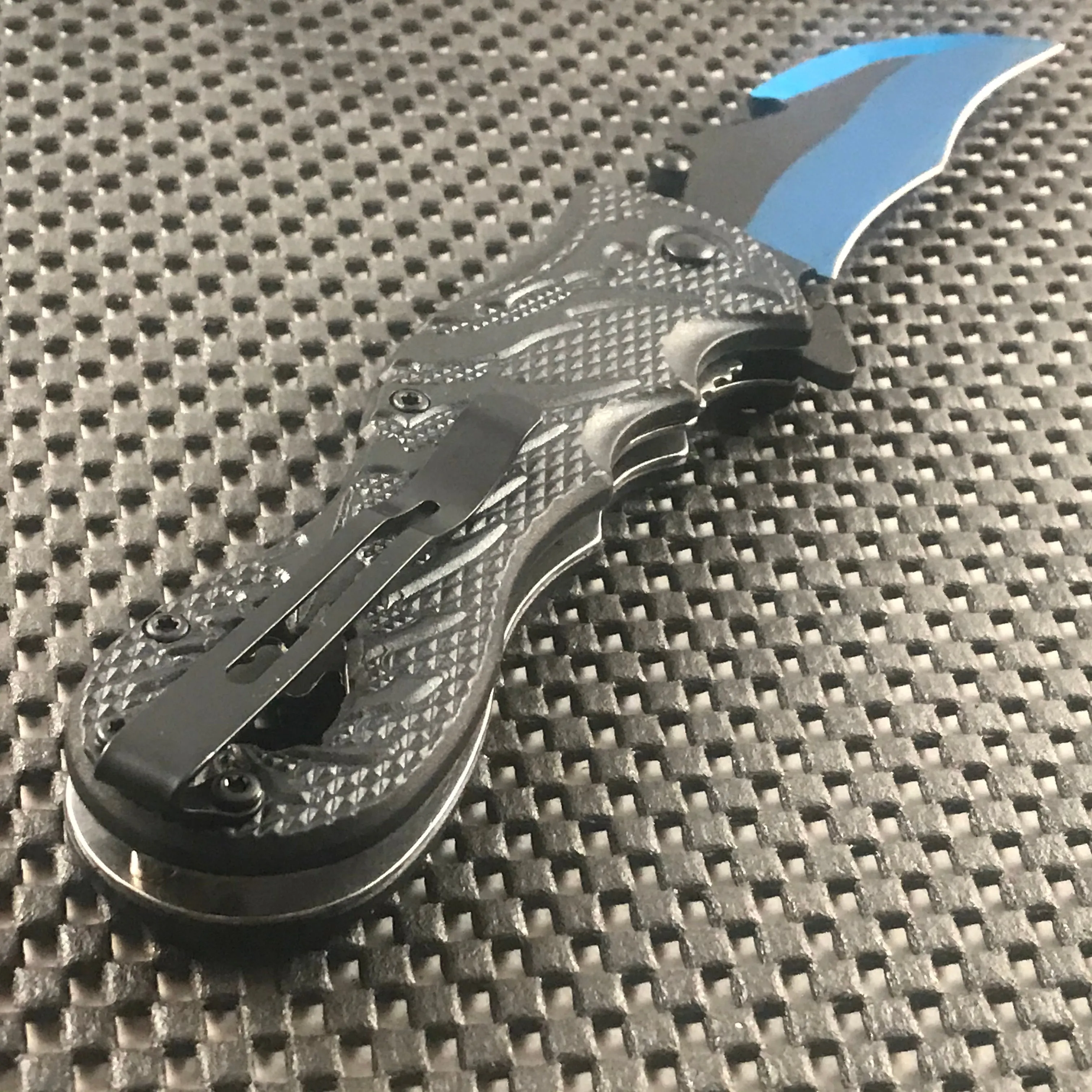 9" Dead Walker Dragon Tail Blue & Black Fantasy Pocket Knife